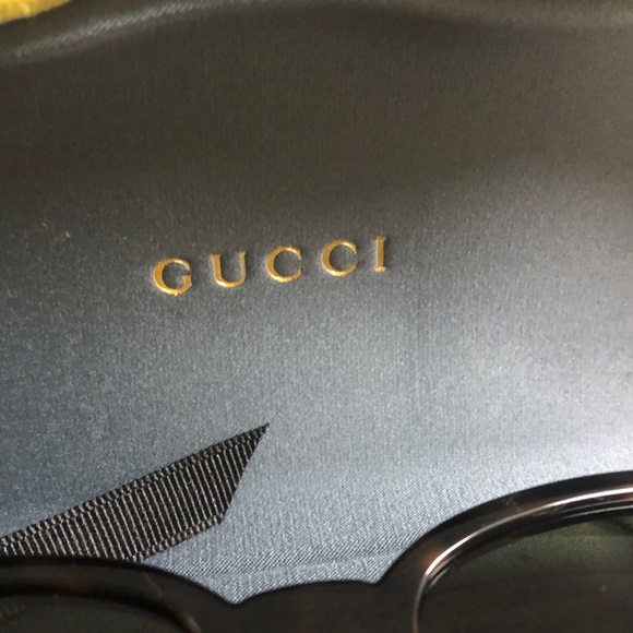 Gucci Sunglasses - Picture 3 of 11